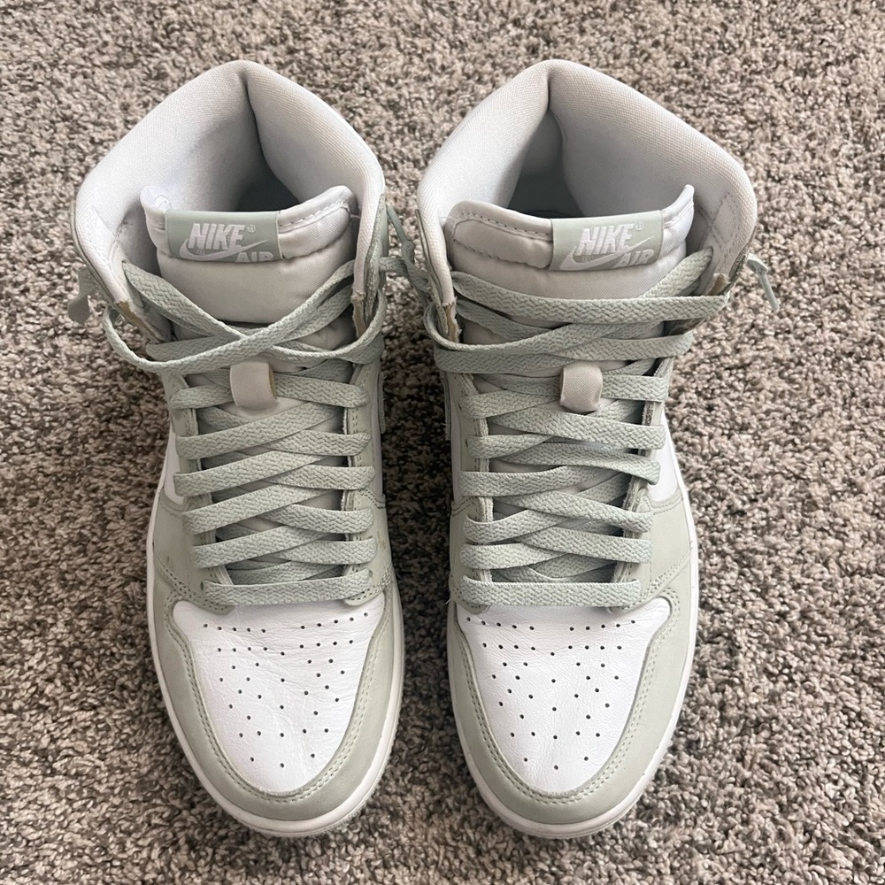 Jordan 1’s mid